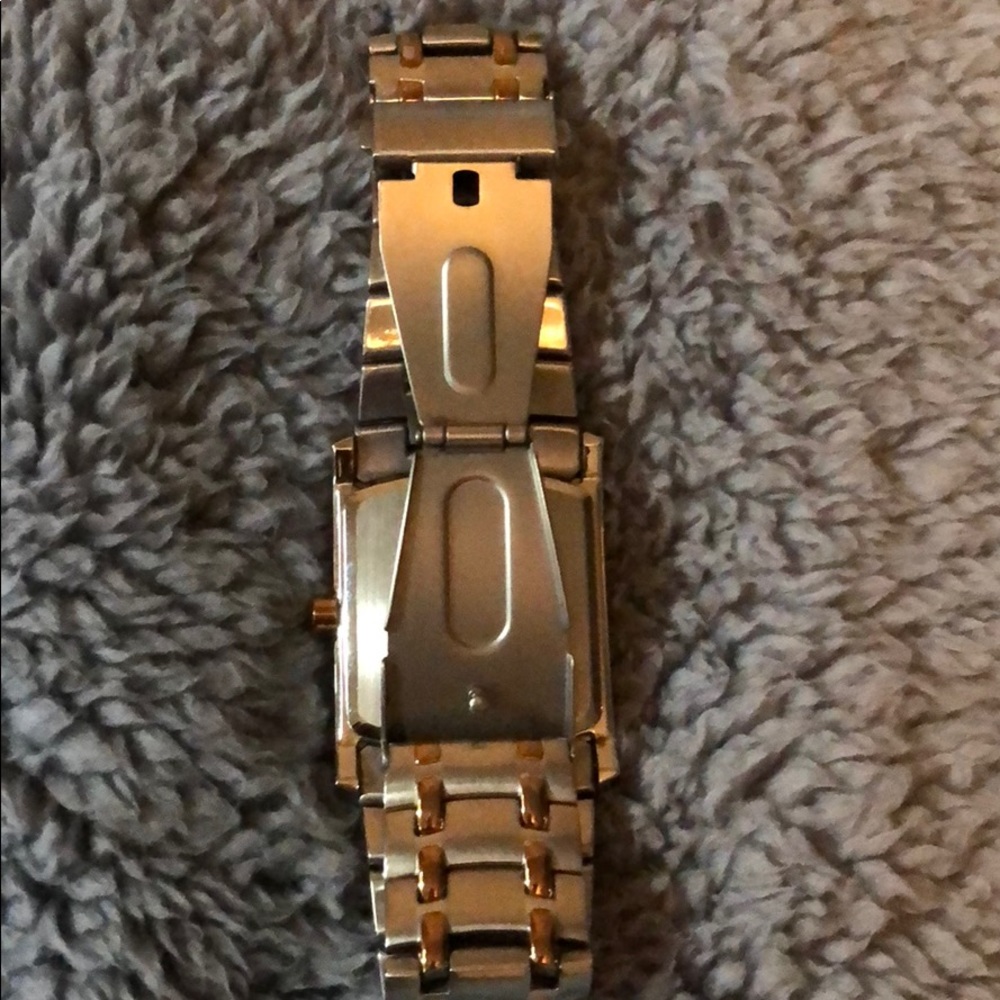 Watch - Picture 3 of 8